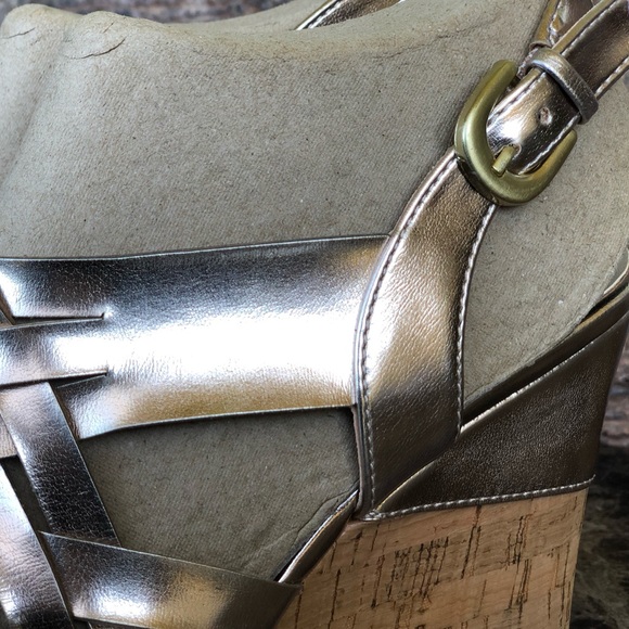 NEW GUESS Haela Wedge Sandals - Picture 8 of 11